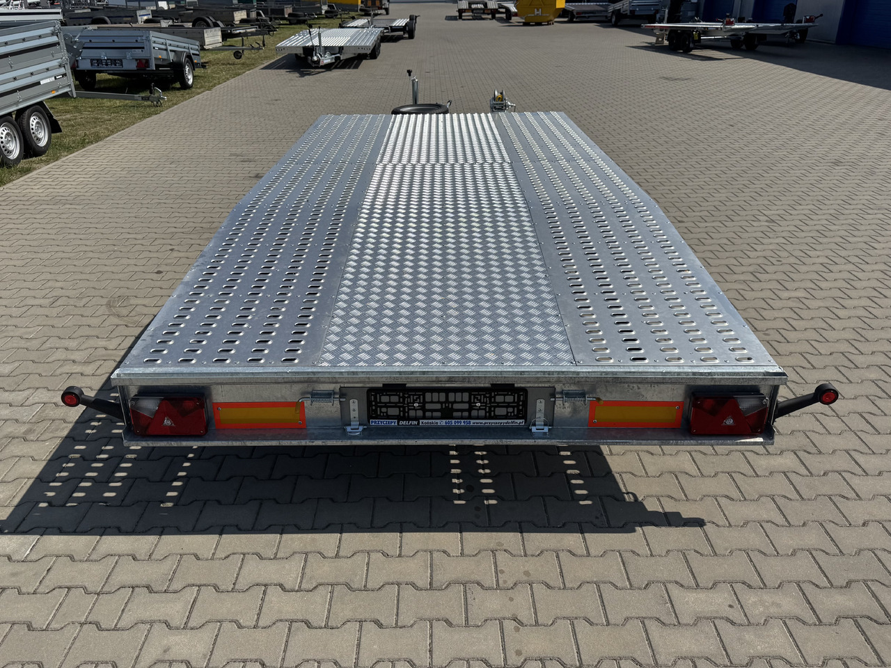 NIEWIADÓW Jupiter 4.5 - 450 x 210 cm / 2700 kg - Trailer autotransporter: gambar 5 NIEWIADÓW Jupiter 4.5 - 450 x 210 cm / 2700 kg - Trailer autotransporter: gambar 5