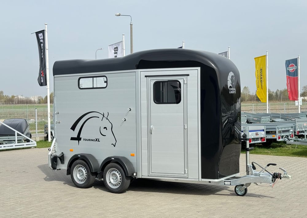 Cheval Liberte Touring Country XL przyczepa na dwa konie | duża siodlarnia | drzwi boczne | rampa przednia | 387×179 cm | ALUMINIOWA | Debon | dostawa | mocna i solidna | - Peralatan lainnya: gambar 1 Cheval Liberte Touring Country XL przyczepa na dwa konie | duża siodlarnia | drzwi boczne | rampa przednia | 387×179 cm | ALUMINIOWA | Debon | dostawa | mocna i solidna | - Peralatan lainnya: gambar 1