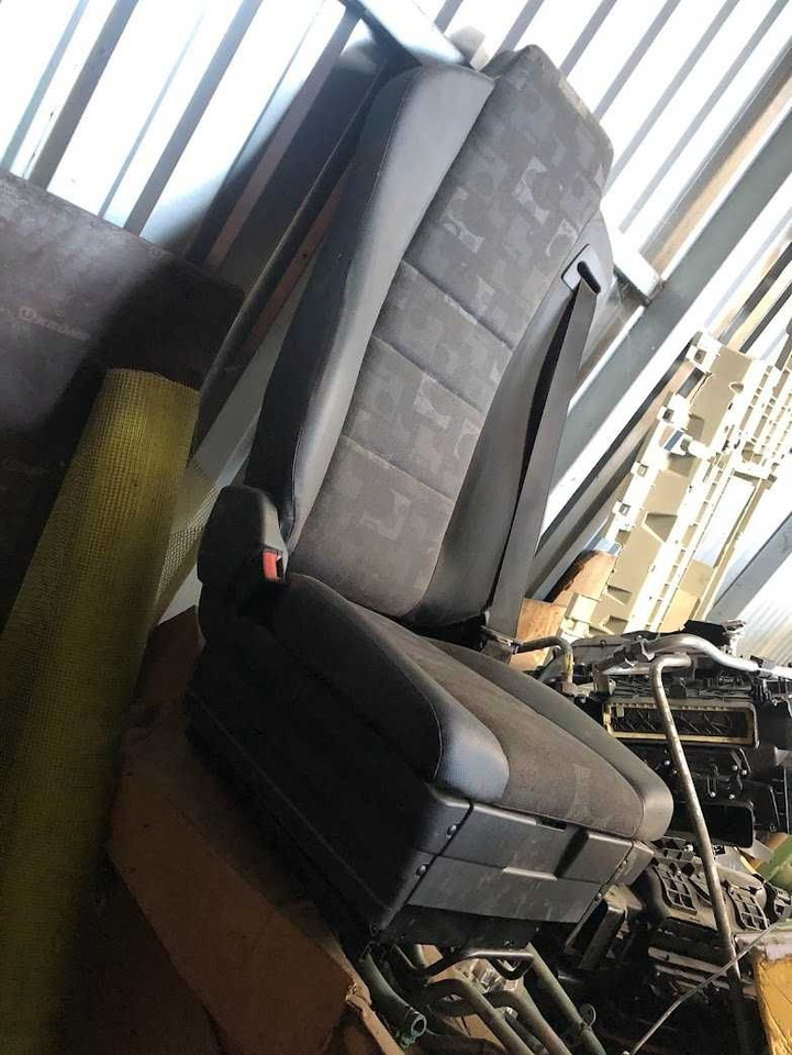 Foteli siedzenia komplet Mercedes Actros nowe - Tempat duduk untuk Truk: gambar 4 Foteli siedzenia komplet Mercedes Actros nowe - Tempat duduk untuk Truk: gambar 4