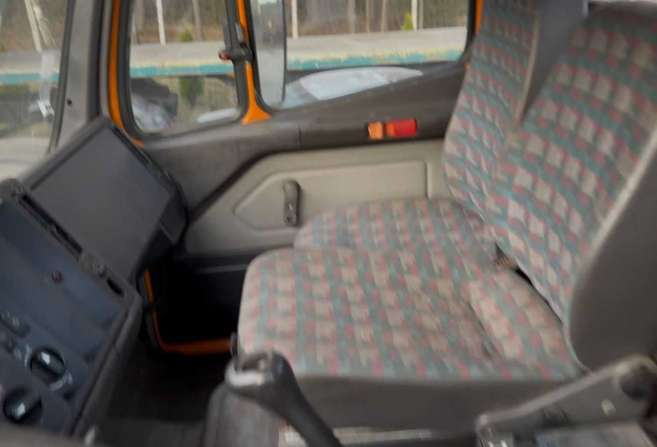 Mercedes SK 1824 AK, 4x4, Allroad , Kipper, 172 t.km , 1997, z Francji - Truk jungkit: gambar 5 Mercedes SK 1824 AK, 4x4, Allroad , Kipper, 172 t.km , 1997, z Francji - Truk jungkit: gambar 5