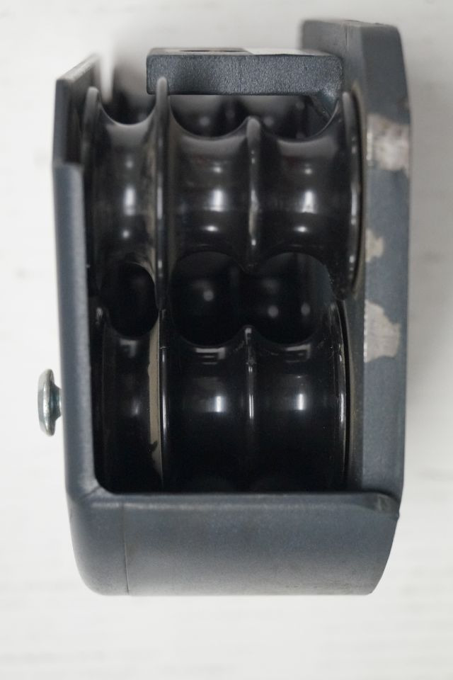 Jungheinrich 51160772 | Block rollor Hose guide for ETV from year 2003 till 2011 Block rollor Hose guide for ETV from year 2003 till 2011 - Hidrolika untuk Peralatan untuk menangani material: gambar 1 Jungheinrich 51160772 | Block rollor Hose guide for ETV from year 2003 till 2011 Block rollor Hose guide for ETV from year 2003 till 2011 - Hidrolika untuk Peralatan untuk menangani material: gambar 1