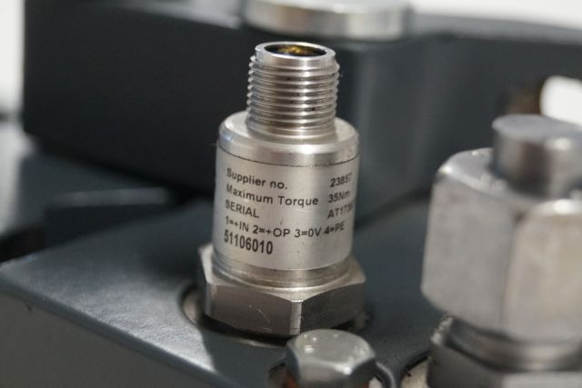 Jungheinrich 51193016 | Hydraulic Clamb from EKS308 year 2014 loading sensor 511 Hydraulic Clamb from EKS308 year 2014 loading sensor 51106010 - Hidrolika untuk Peralatan untuk menangani material: gambar 2 Jungheinrich 51193016 | Hydraulic Clamb from EKS308 year 2014 loading sensor 511 Hydraulic Clamb from EKS308 year 2014 loading sensor 51106010 - Hidrolika untuk Peralatan untuk menangani material: gambar 2