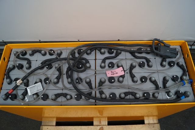 Jungheinrich unknown | Battery 48V775Ah 05-EPZS775SC Year 2024 weight 1135 kg sn - Baterai untuk Peralatan untuk menangani material: gambar 3 Jungheinrich unknown | Battery 48V775Ah 05-EPZS775SC Year 2024 weight 1135 kg sn - Baterai untuk Peralatan untuk menangani material: gambar 3