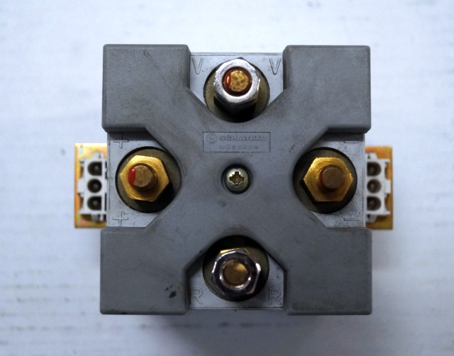 Jungheinrich unknown | Contactor 4 polig 24V120A C187 A2 24KX009 Contactor 4 polig 24V120A C187 A2 24KX009 - Sistem listrik untuk Peralatan untuk menangani material: gambar 2 Jungheinrich unknown | Contactor 4 polig 24V120A C187 A2 24KX009 Contactor 4 polig 24V120A C187 A2 24KX009 - Sistem listrik untuk Peralatan untuk menangani material: gambar 2