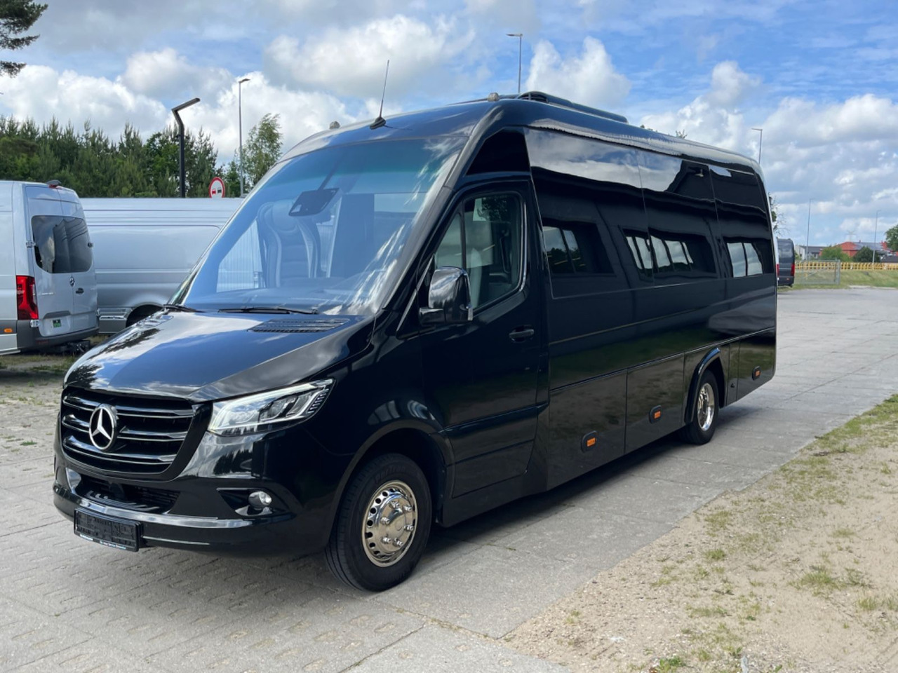 Mercedes-Benz Sprinter 519 HIGH DECK/ 3.0 V6 / LUXURY Bus - Bus pariwisata: gambar 4 Mercedes-Benz Sprinter 519 HIGH DECK/ 3.0 V6 / LUXURY Bus - Bus pariwisata: gambar 4