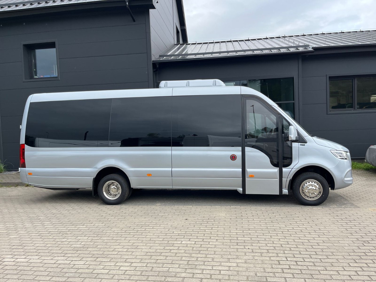 Mercedes-Benz Sprinter 519 TRANSFER XL / 22+1+1 / ON STOCK!!! Mercedes-Benz Sprinter 519 TOURIST XL/ 21-24 Seats/ IN STOCK! - Bus mini, Van penumpang: gambar 4 Mercedes-Benz Sprinter 519 TRANSFER XL / 22+1+1 / ON STOCK!!! Mercedes-Benz Sprinter 519 TOURIST XL/ 21-24 Seats/ IN STOCK! - Bus mini, Van penumpang: gambar 4