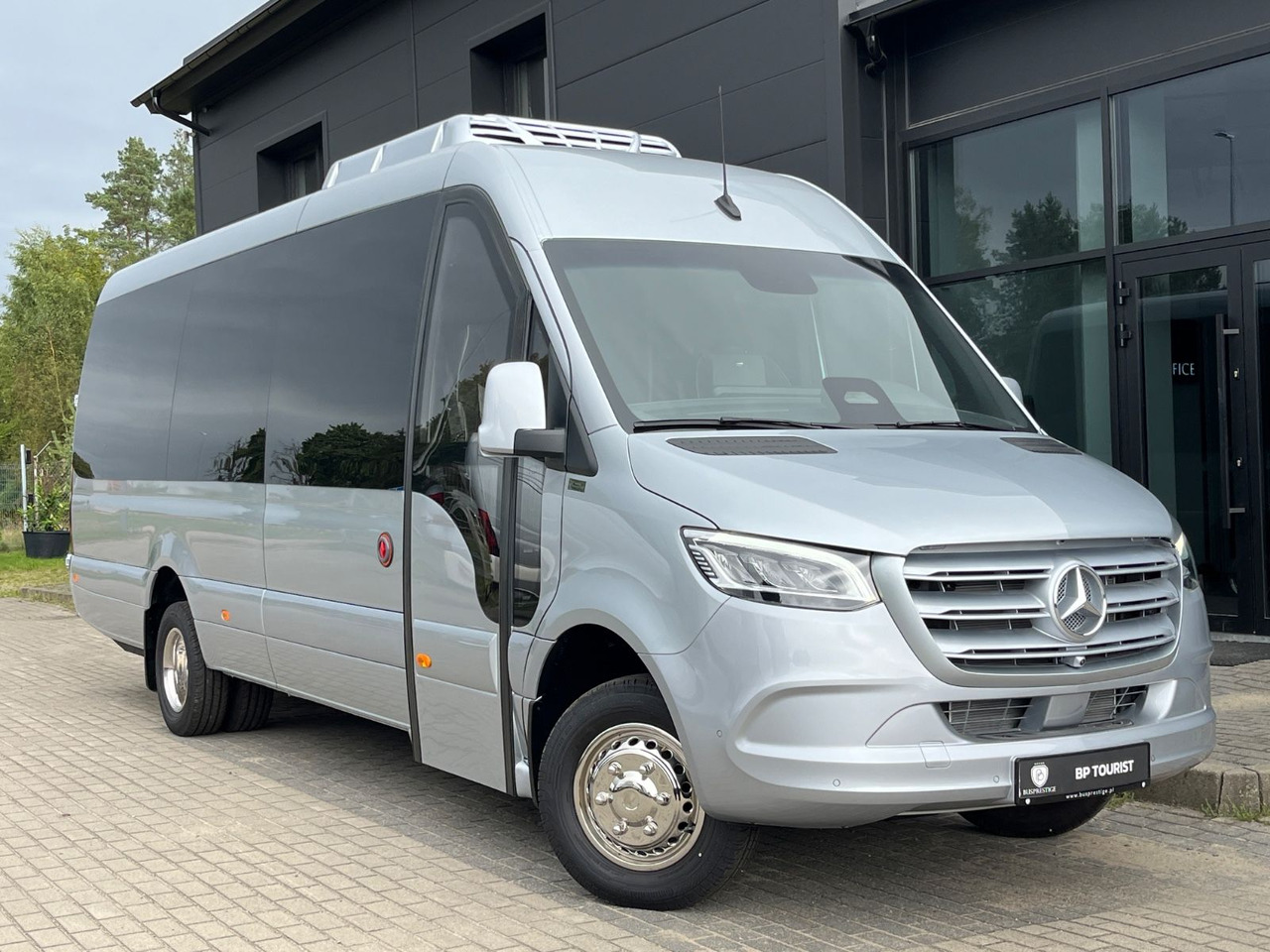 Mercedes-Benz Sprinter 519 TRANSFER XL / 22+1+1 / ON STOCK!!! Mercedes-Benz Sprinter 519 TOURIST XL/ 21-24 Seats/ IN STOCK! - Bus mini, Van penumpang: gambar 1 Mercedes-Benz Sprinter 519 TRANSFER XL / 22+1+1 / ON STOCK!!! Mercedes-Benz Sprinter 519 TOURIST XL/ 21-24 Seats/ IN STOCK! - Bus mini, Van penumpang: gambar 1