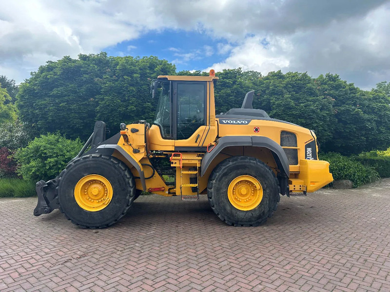 Volvo L120 H - Wheel loader: gambar 1 Volvo L120 H - Wheel loader: gambar 1