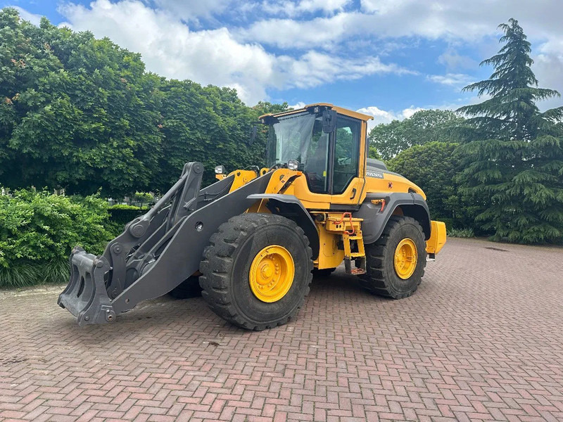 Volvo L120 H - Wheel loader: gambar 2 Volvo L120 H - Wheel loader: gambar 2