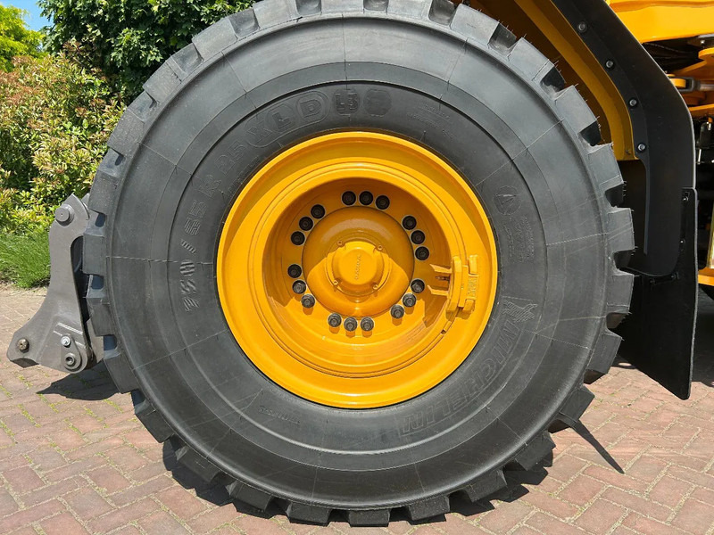 Wheel loader baru Volvo L120 H2 UNUSED Michelin 750/65: gambar 15
