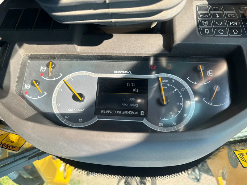 Wheel loader Volvo L70 H: gambar 18 Wheel loader Volvo L70 H: gambar 18