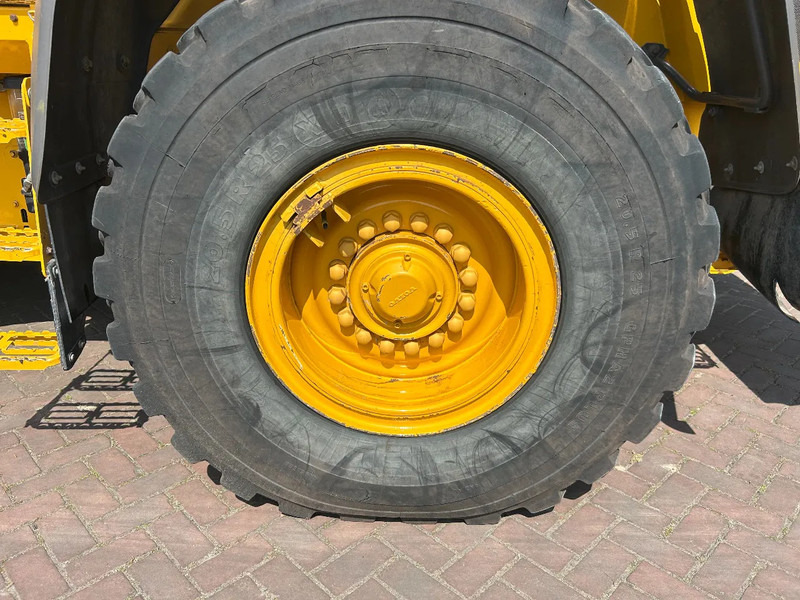 Wheel loader baru Volvo L90 H: gambar 19