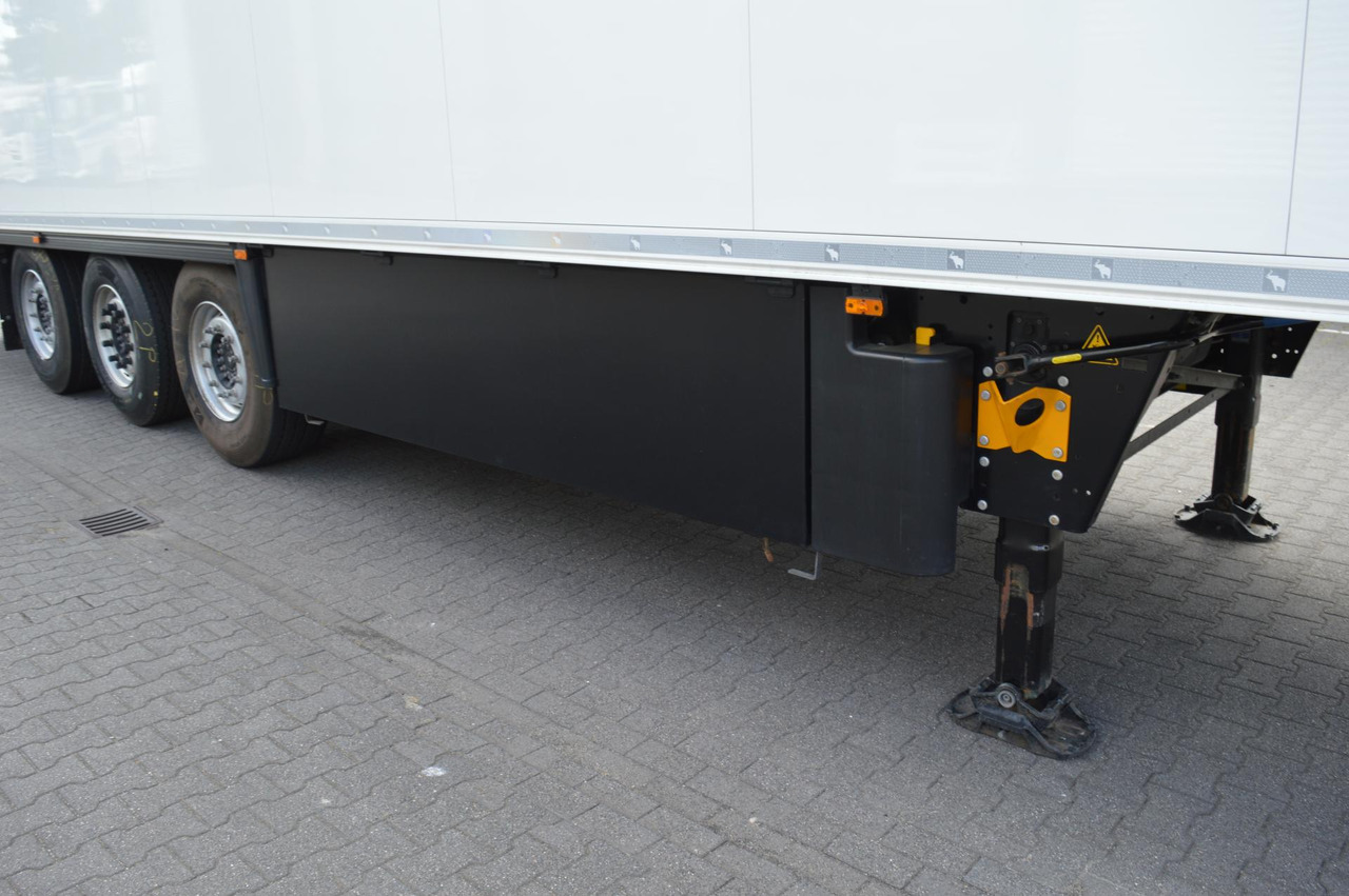 Schmitz Cargobull SKO FP 45 Carrier Vector 1550 - Semi-trailer berpendingin: gambar 4 Schmitz Cargobull SKO FP 45 Carrier Vector 1550 - Semi-trailer berpendingin: gambar 4