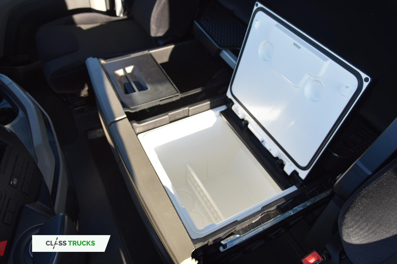 Tractor head MAN TGX 18.470 GX: gambar 11 Tractor head MAN TGX 18.470 GX: gambar 11