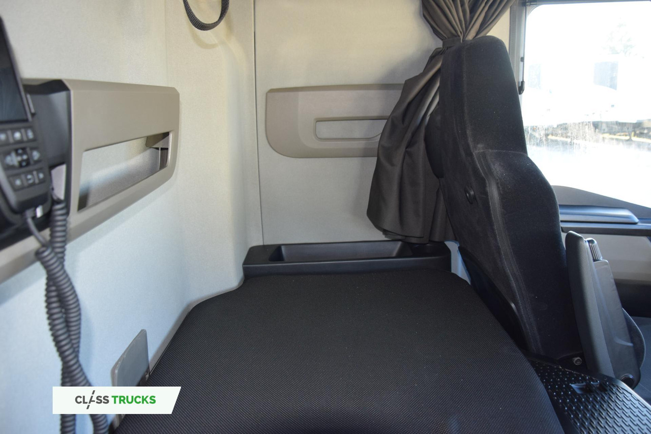 Tractor head MAN TGX 18.470 GX: gambar 13 Tractor head MAN TGX 18.470 GX: gambar 13