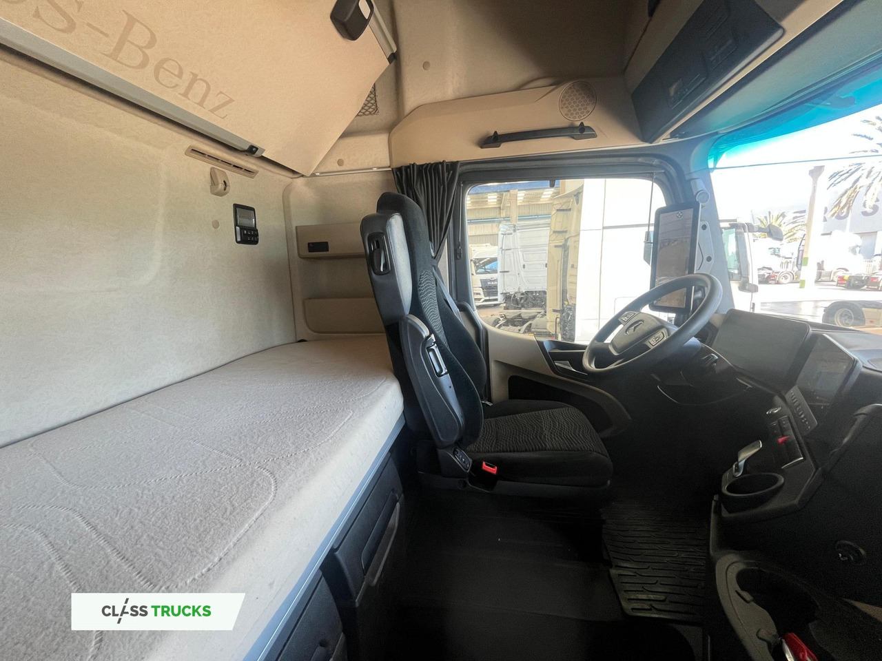 Tractor head Mercedes-Benz Actros 5 1845 BigSpace: gambar 7