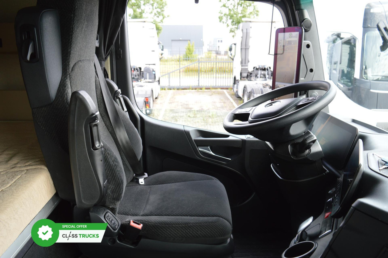 Tractor head Mercedes-Benz Actros 5 1845 BigSpace: gambar 14