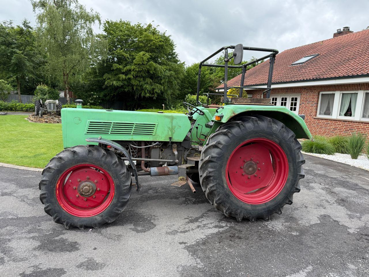 Fendt Farmer 106 (FWA 268S) - Traktor: gambar 3 Fendt Farmer 106 (FWA 268S) - Traktor: gambar 3