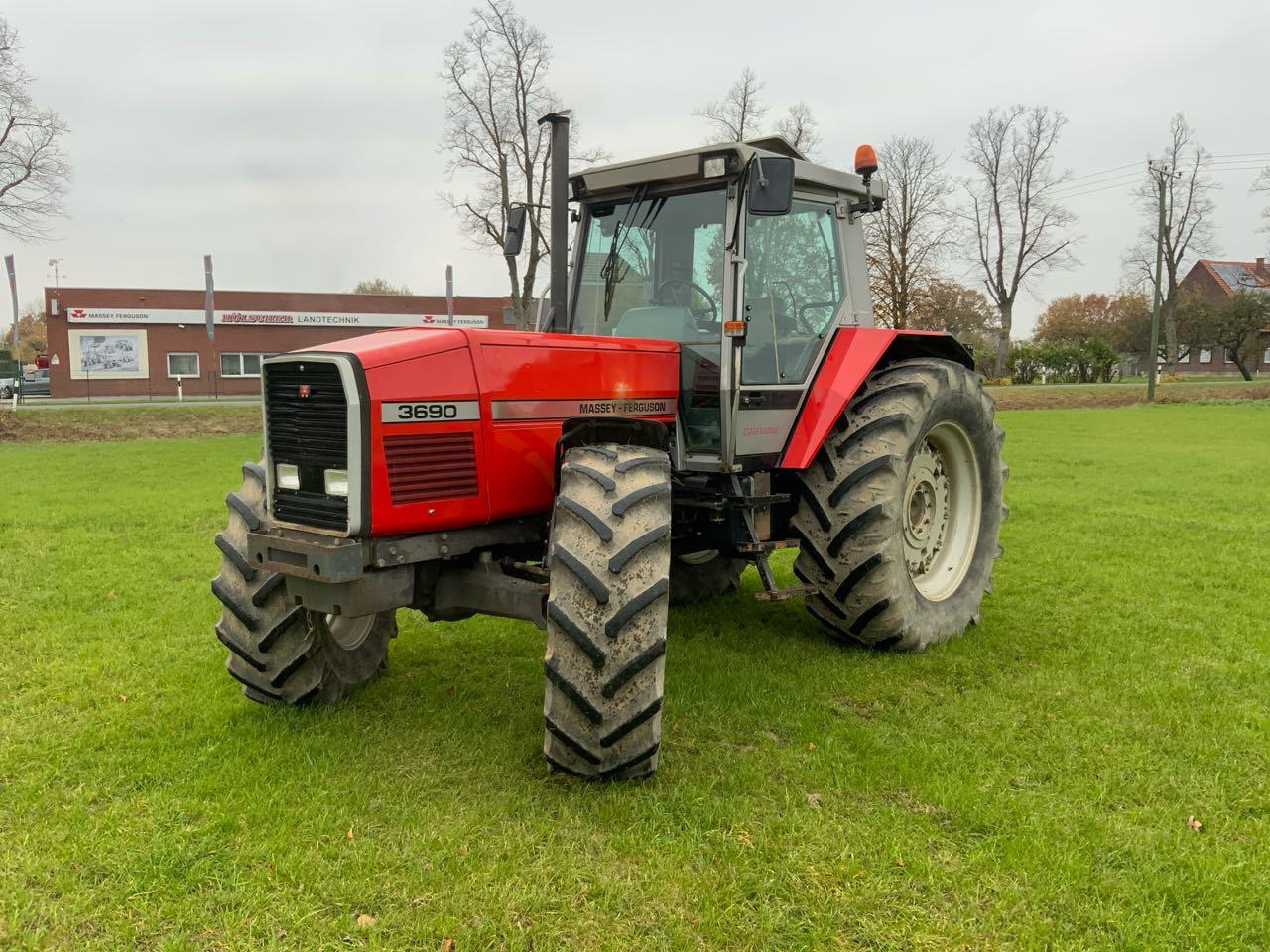 Massey Ferguson MF 3690 - Traktor: gambar 3 Massey Ferguson MF 3690 - Traktor: gambar 3