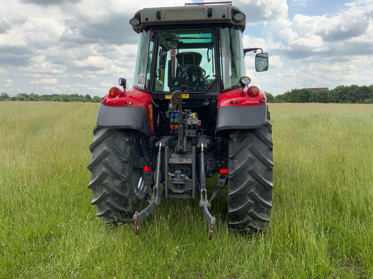 Massey Ferguson MF 5613 Dyna6 Efficient - Traktor: gambar 3 Massey Ferguson MF 5613 Dyna6 Efficient - Traktor: gambar 3