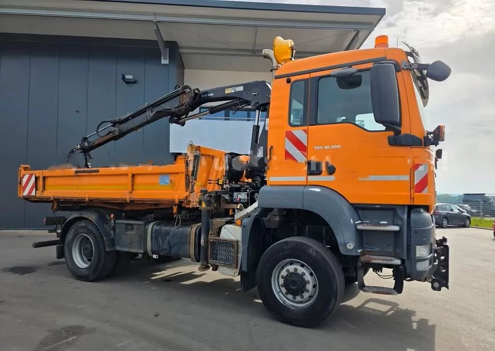 MAN TGS 18.320 4x4 – Wywrotka trójstronna Meiller + Kran HIAB | Komunalny | Euro 5 - Truk jungkit: gambar 1 MAN TGS 18.320 4x4 – Wywrotka trójstronna Meiller + Kran HIAB | Komunalny | Euro 5 - Truk jungkit: gambar 1