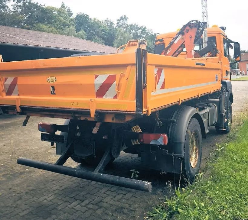 MAN TGS (2012) 18.320 4x4 – Wywrotka trójstronna + Kran Atlas | Komunalny | Euro 5 - Truk jungkit: gambar 2 MAN TGS (2012) 18.320 4x4 – Wywrotka trójstronna + Kran Atlas | Komunalny | Euro 5 - Truk jungkit: gambar 2