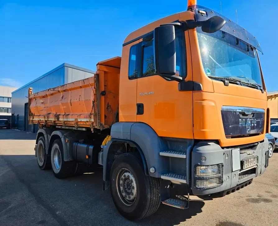 MAN TGS 26.480 6x4 WYWROTKA 3-STRONNA | AUTOMAT | EURO 5 | PRZEBIEG 310 000km! - Truk jungkit: gambar 1 MAN TGS 26.480 6x4 WYWROTKA 3-STRONNA | AUTOMAT | EURO 5 | PRZEBIEG 310 000km! - Truk jungkit: gambar 1