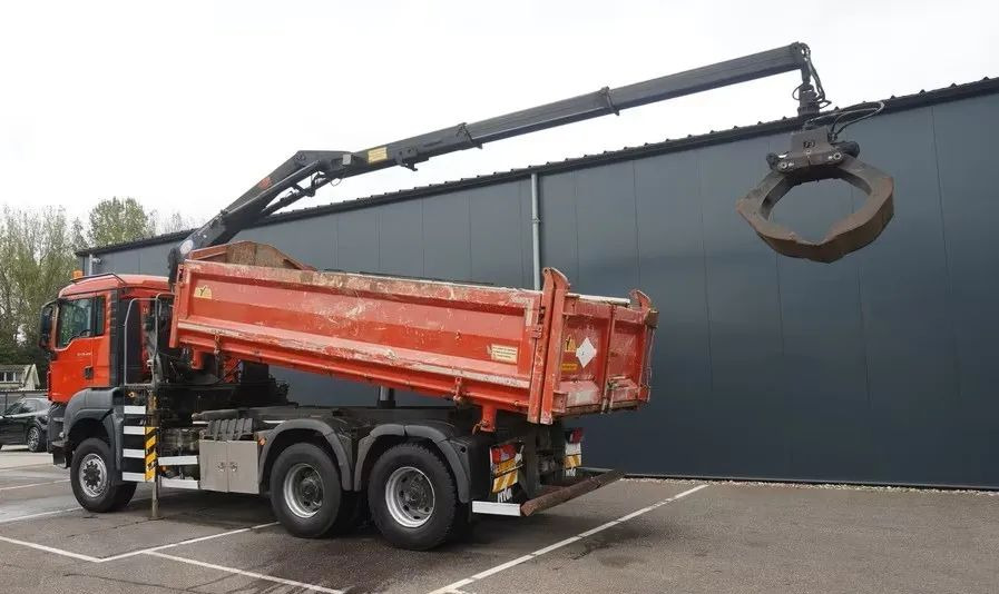 MAN TGS 28.400 / 6x6 / WYWROTKA 2-STRONNA Z HDS HMF 1643 Z2/ EURO 5 - Truk jungkit: gambar 2 MAN TGS 28.400 / 6x6 / WYWROTKA 2-STRONNA Z HDS HMF 1643 Z2/ EURO 5 - Truk jungkit: gambar 2