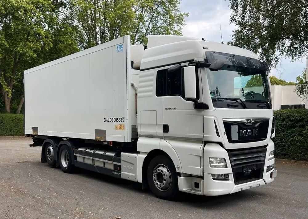 MAN TGX 26.470 – Chłodnia z agregatem Thermo King / Retarder / Navi / Euro 6 /6x2 - Truk berpendingin: gambar 2 MAN TGX 26.470 – Chłodnia z agregatem Thermo King / Retarder / Navi / Euro 6 /6x2 - Truk berpendingin: gambar 2