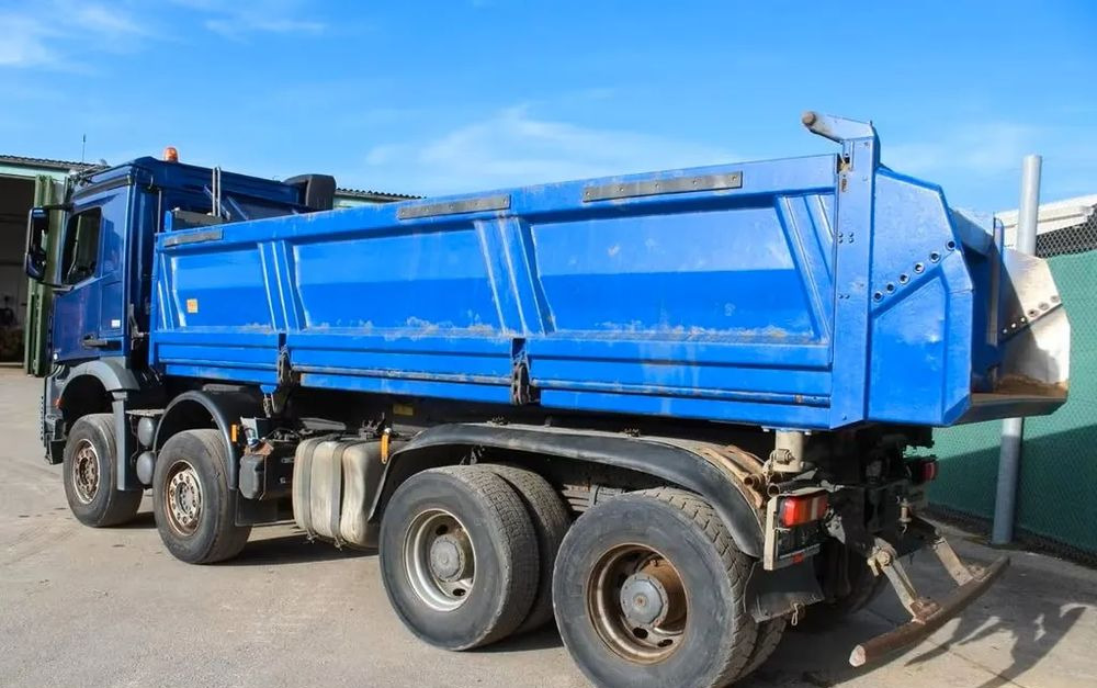 Mercedes-Benz 3245 | 8x4 | Wywrotka 3-stronna Meiller | Retarder | Bordmatik | Euro 6 | Klima | 308 798 km - Truk jungkit: gambar 4 Mercedes-Benz 3245 | 8x4 | Wywrotka 3-stronna Meiller | Retarder | Bordmatik | Euro 6 | Klima | 308 798 km - Truk jungkit: gambar 4