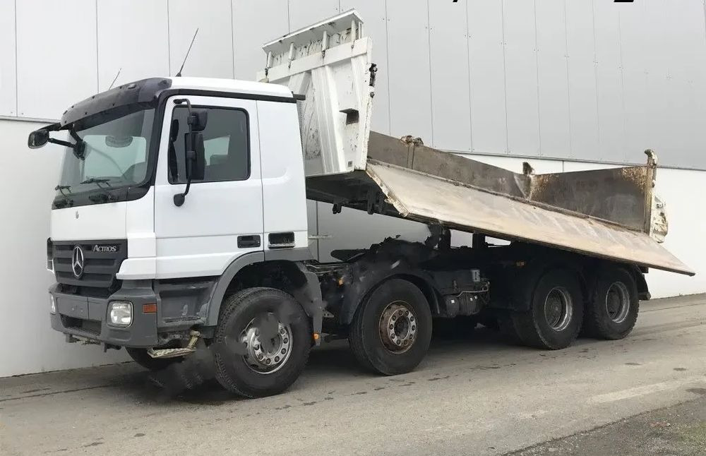 Mercedes-Benz Actros 4141 K 8x4 • 3-stronny wywrot • Bordmatik • Tempomat •Euro4 - Truk jungkit: gambar 4 Mercedes-Benz Actros 4141 K 8x4 • 3-stronny wywrot • Bordmatik • Tempomat •Euro4 - Truk jungkit: gambar 4