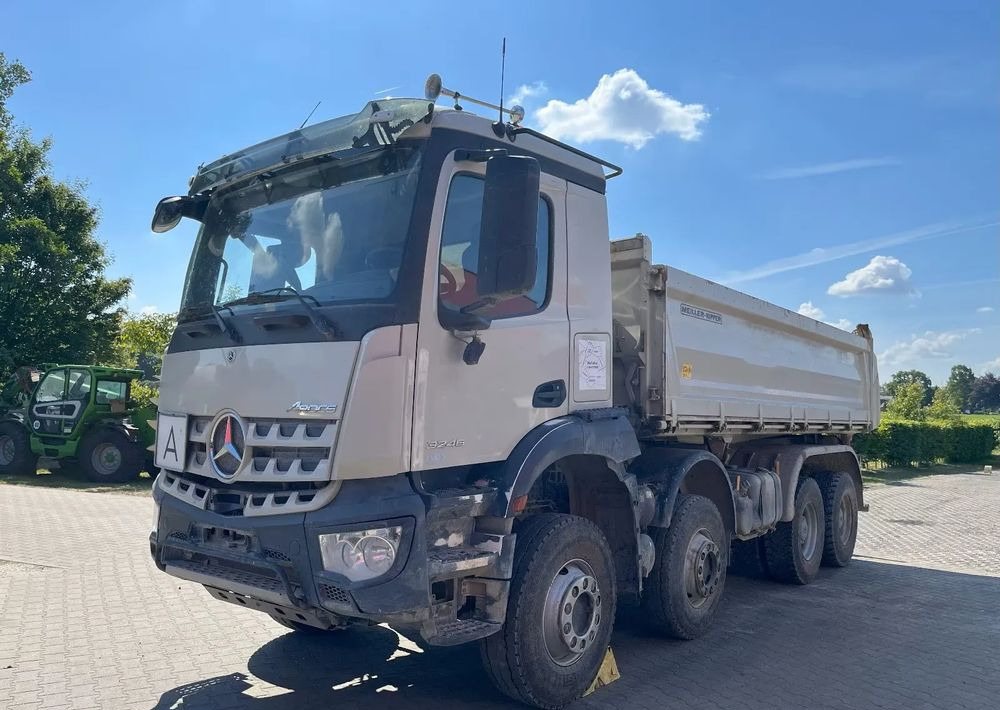 Mercedes-Benz Arocs 3246 / 8x4 / Trójstronna Wywrotka / Bordmatic / Euro 6 / Uszkodzony - Truk jungkit: gambar 1 Mercedes-Benz Arocs 3246 / 8x4 / Trójstronna Wywrotka / Bordmatic / Euro 6 / Uszkodzony - Truk jungkit: gambar 1
