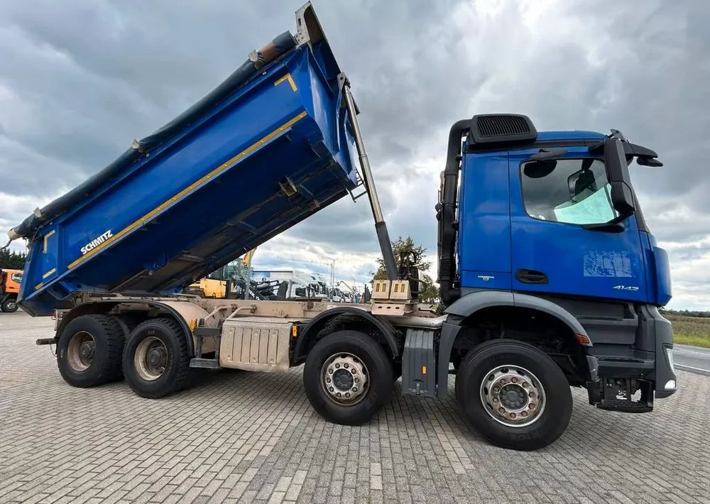 Mercedes-Benz Arocs 4142 | Wywrotka Schmitz | 8x4 | Euro 6 | Klima | Retarder | 242 598 km - Truk jungkit: gambar 3 Mercedes-Benz Arocs 4142 | Wywrotka Schmitz | 8x4 | Euro 6 | Klima | Retarder | 242 598 km - Truk jungkit: gambar 3