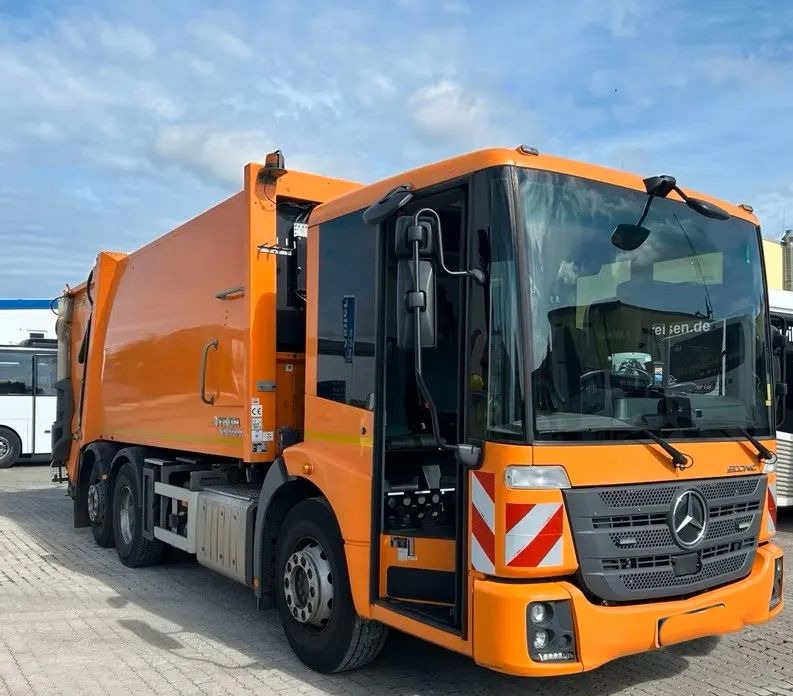Mercedes-Benz Econic 2630 L Faun Variopress Zöller / 1. właściciel / Euro6 / 6x2 / - Truk sampah: gambar 1 Mercedes-Benz Econic 2630 L Faun Variopress Zöller / 1. właściciel / Euro6 / 6x2 / - Truk sampah: gambar 1