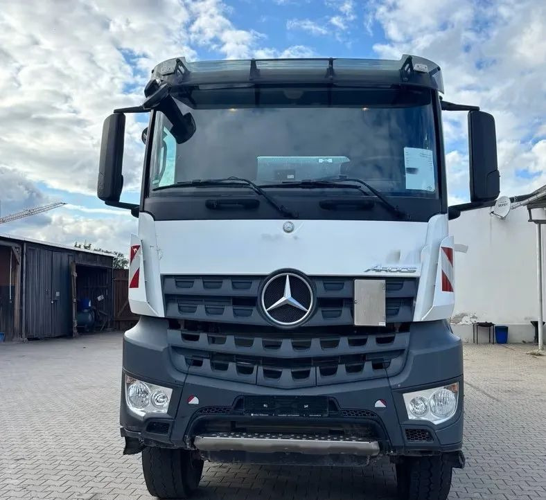 Mercedes-Benz Mercedes-Benz Arocs 4145AK 8x6 Allrad | Wywrotka Schmitz Mulda z hydrauliczną zabudową kiprującą | Euro 6c | Przebieg: 144 249 km !!!! - Truk jungkit: gambar 4 Mercedes-Benz Mercedes-Benz Arocs 4145AK 8x6 Allrad | Wywrotka Schmitz Mulda z hydrauliczną zabudową kiprującą | Euro 6c | Przebieg: 144 249 km !!!! - Truk jungkit: gambar 4