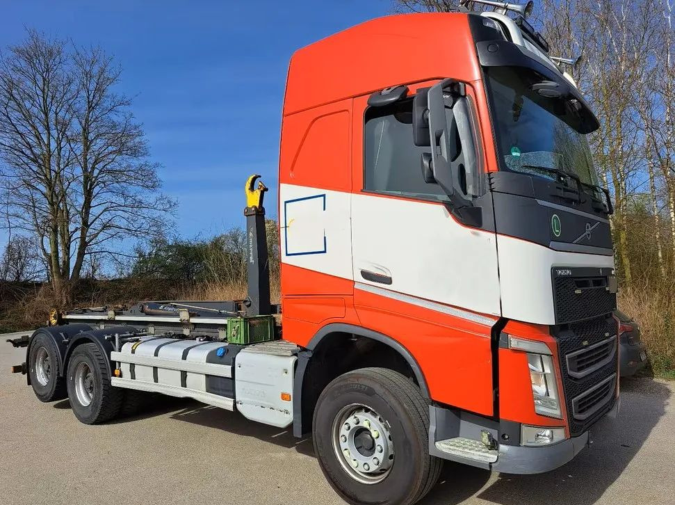 Volvo FH 64 R510 High-Line • 6x4 • Klimatyzacja postojowa • Hakowiec• Euro6 • zawieszenie pneumatyczne - Hook lift: gambar 1 Volvo FH 64 R510 High-Line • 6x4 • Klimatyzacja postojowa • Hakowiec• Euro6 • zawieszenie pneumatyczne - Hook lift: gambar 1