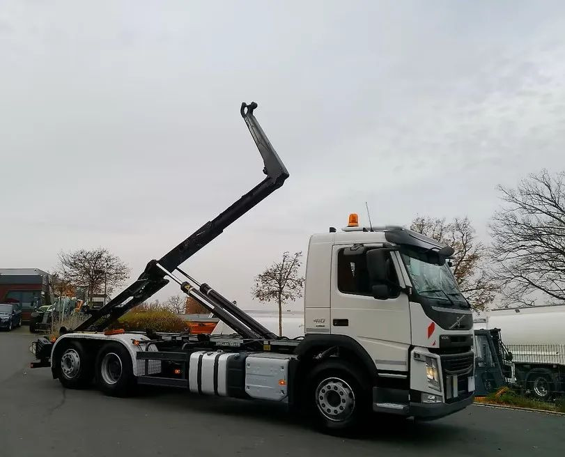 Volvo FM 410 • 6x2 • Meiller z systemem HDS (roll-off) • Euro 6 • Przebieg 251235 km • - Hook lift: gambar 2 Volvo FM 410 • 6x2 • Meiller z systemem HDS (roll-off) • Euro 6 • Przebieg 251235 km • - Hook lift: gambar 2