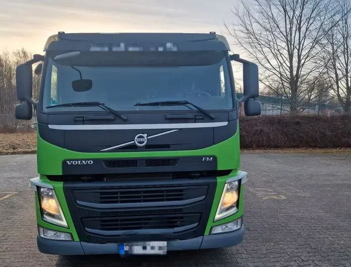Volvo FM 420 – zabudowa + plandeka / Automatyczna skrzynia / Euro 6 / Zawieszenie pneumatyczne/ 4x2/ - Truk dengan terpal samping: gambar 5 Volvo FM 420 – zabudowa + plandeka / Automatyczna skrzynia / Euro 6 / Zawieszenie pneumatyczne/ 4x2/ - Truk dengan terpal samping: gambar 5