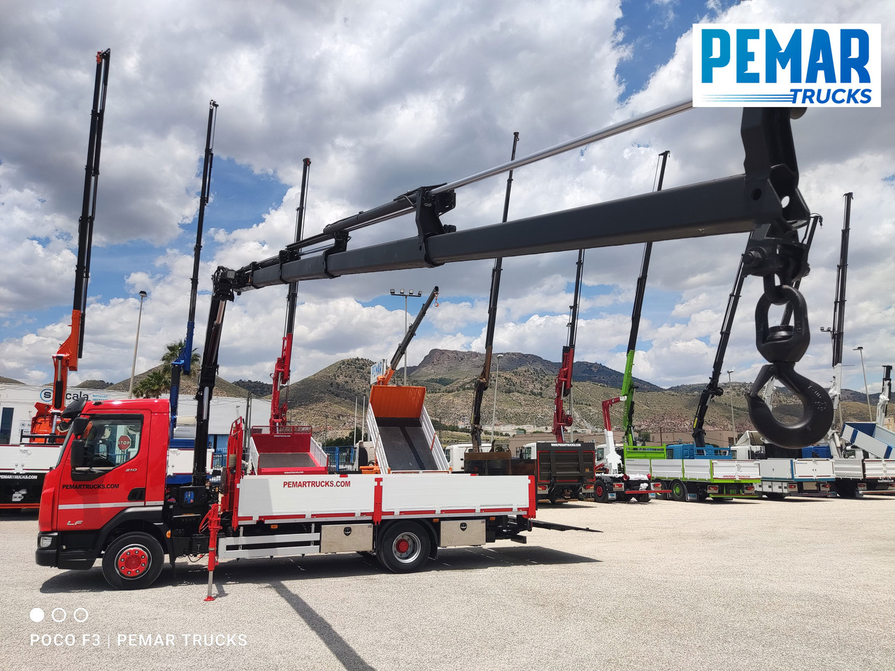 Truk flatbed, Truk derek DAF LF 210 GRUA CAJA FIJA: gambar 22