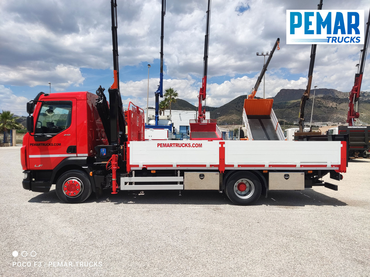 Truk flatbed, Truk derek DAF LF 210 GRUA CAJA FIJA: gambar 9