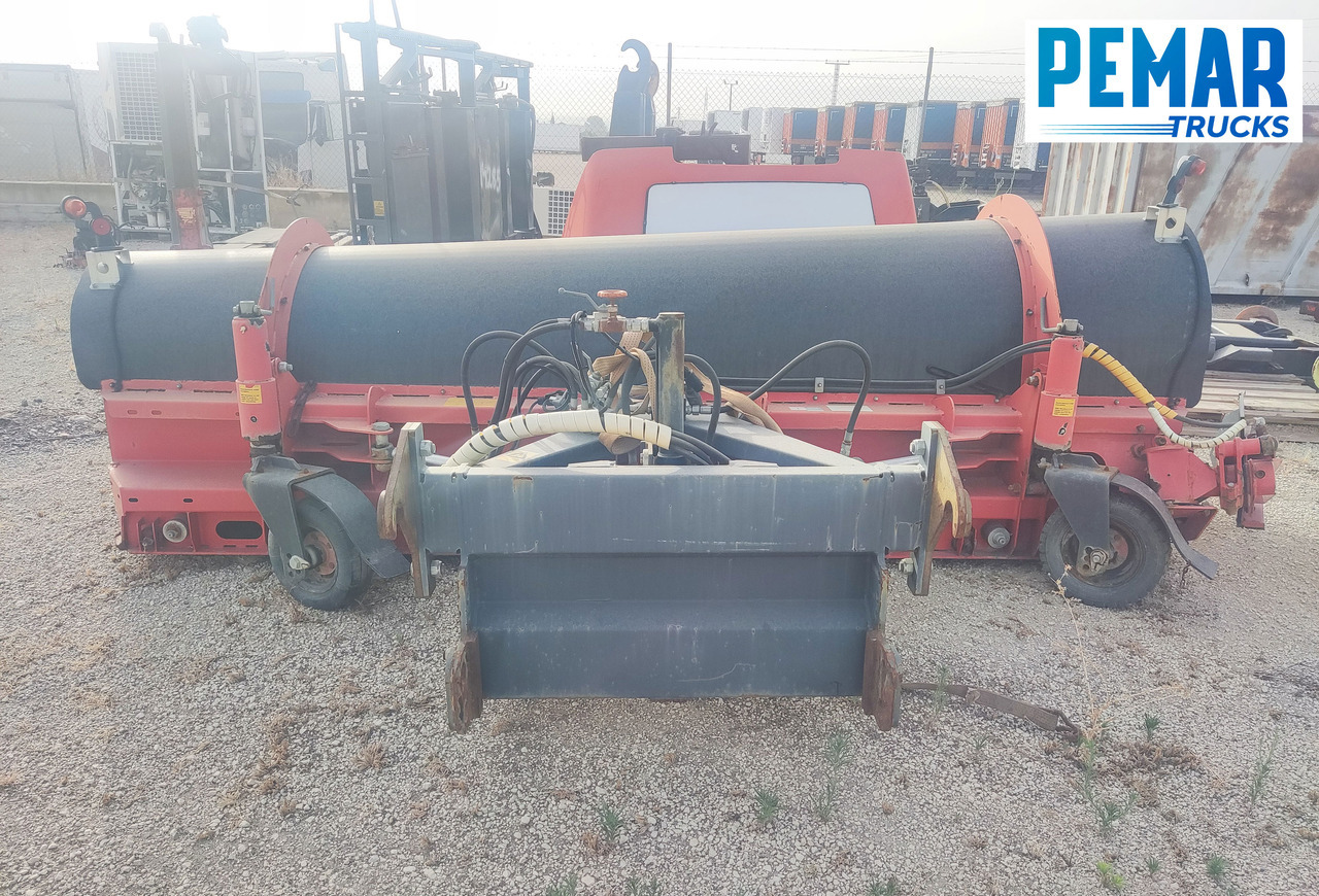 MAHLERS ROSSO 2000 37KP - Kendaraan de-icing: gambar 3 MAHLERS ROSSO 2000 37KP - Kendaraan de-icing: gambar 3