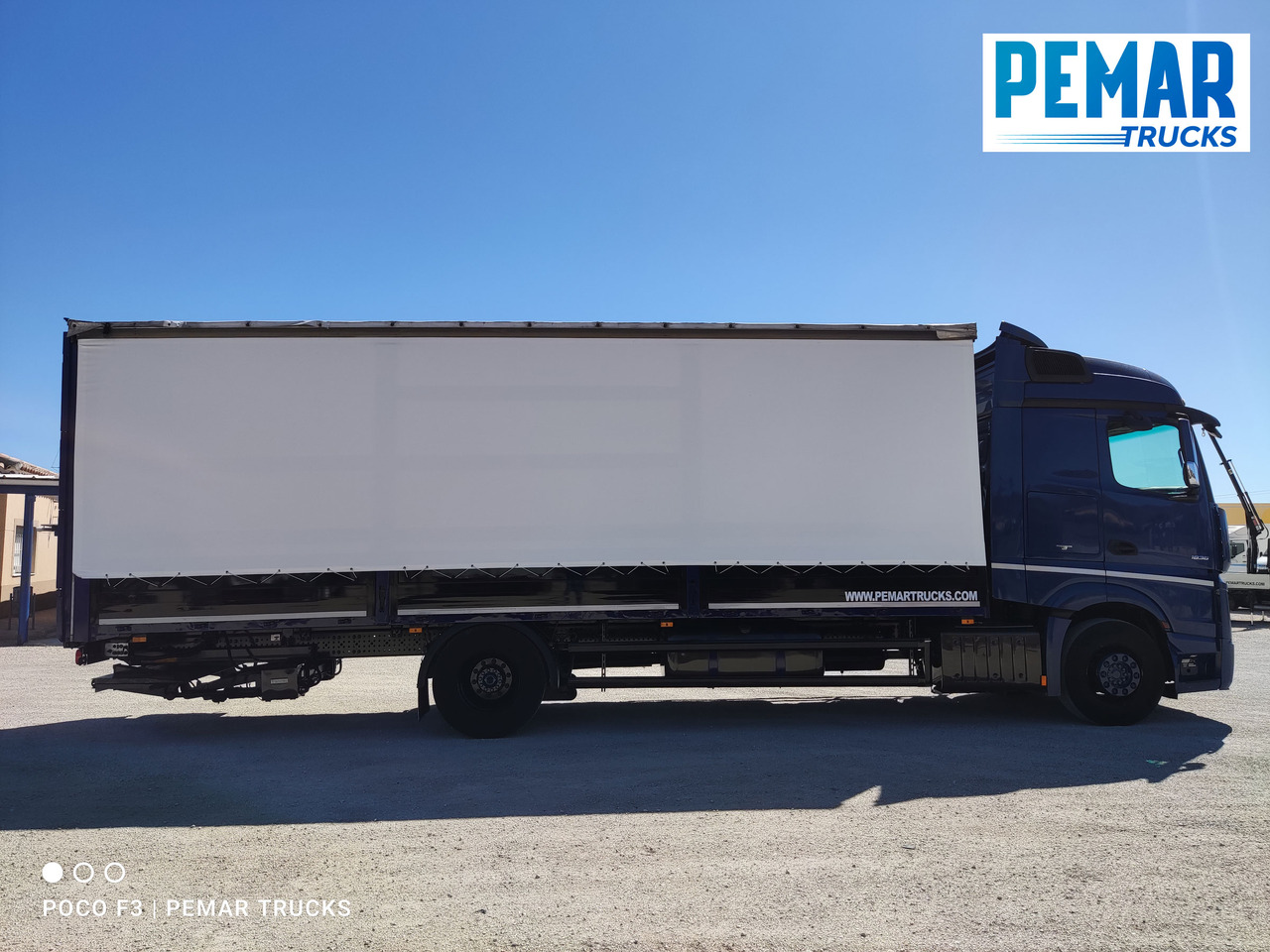MERCEDES-BENZ ACTROS 1836 SEMITAUTLINER 18T - Truk dengan terpal samping: gambar 4 MERCEDES-BENZ ACTROS 1836 SEMITAUTLINER 18T - Truk dengan terpal samping: gambar 4