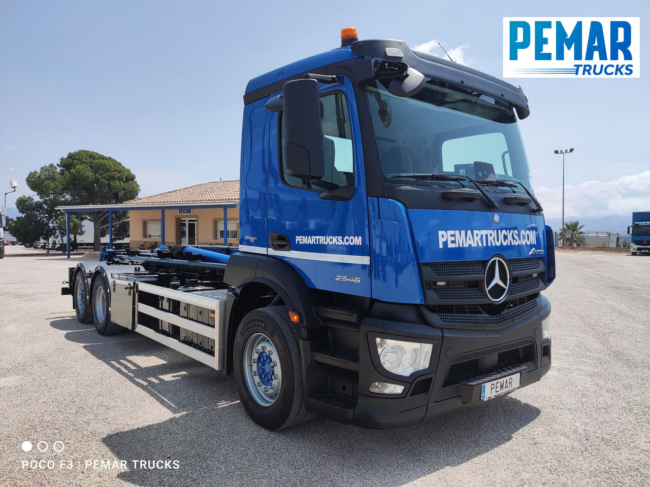 MERCEDES-BENZ ANTOS 2546 6X2 MULTILIFT - Pengangkut kontainer/ Container truck: gambar 4 MERCEDES-BENZ ANTOS 2546 6X2 MULTILIFT - Pengangkut kontainer/ Container truck: gambar 4