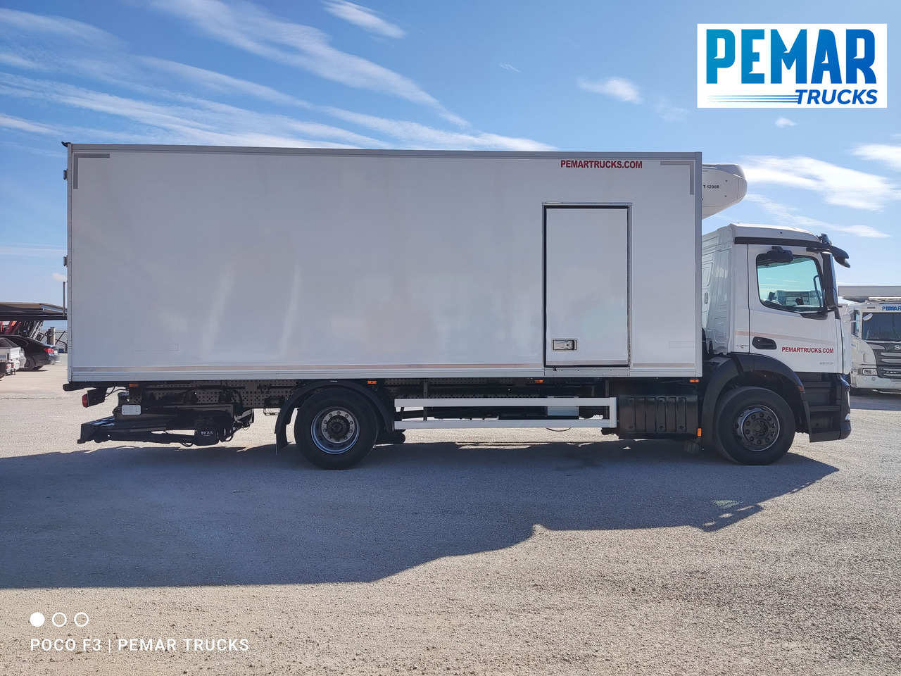 MERCEDES-BENZ MERCEDES BENZ ANTOS 1833 FRIGORIFICO 18T - Truk berpendingin: gambar 4 MERCEDES-BENZ MERCEDES BENZ ANTOS 1833 FRIGORIFICO 18T - Truk berpendingin: gambar 4