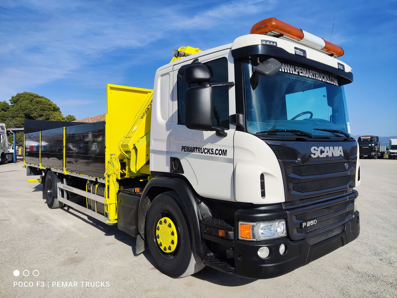 SCANIA P 250 GRUA CAJA FIJA - Truk derek: gambar 4 SCANIA P 250 GRUA CAJA FIJA - Truk derek: gambar 4
