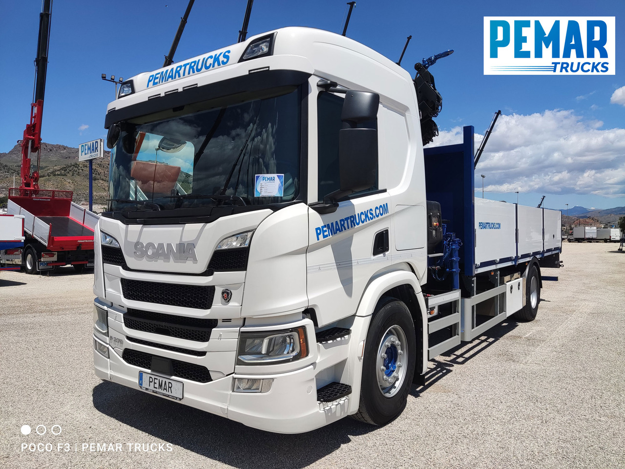 SCANIA P 370 4X2 GRUA CAJA FIJA - Truk flatbed, Truk derek: gambar 2 SCANIA P 370 4X2 GRUA CAJA FIJA - Truk flatbed, Truk derek: gambar 2