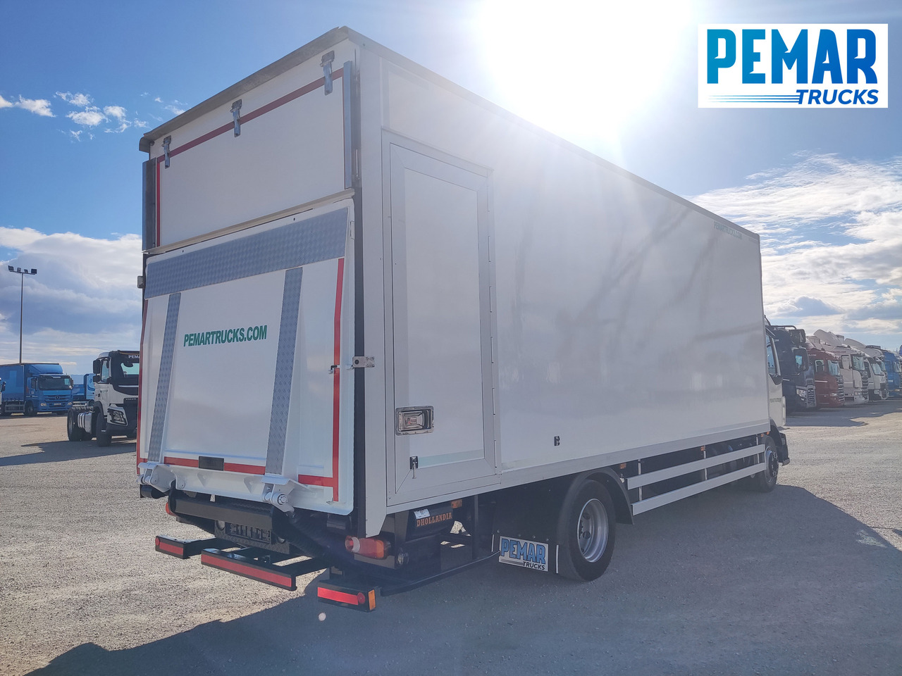 VOLVO FL 210 12T CAJA CERRADA - Truk box: gambar 5 VOLVO FL 210 12T CAJA CERRADA - Truk box: gambar 5