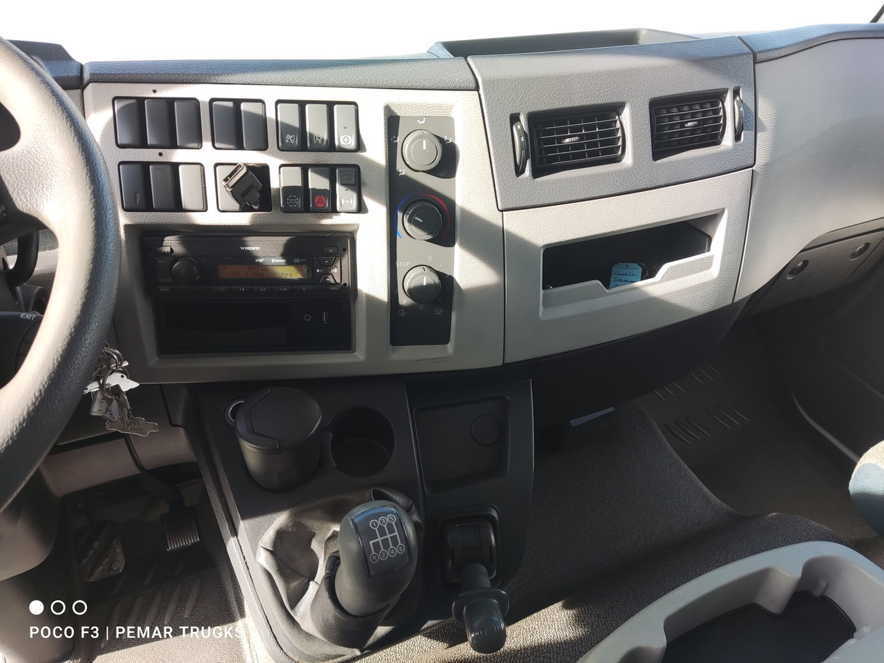 Truk berpendingin VOLVO FL 250 FRIGORIFICO 12T EURO 6: gambar 26