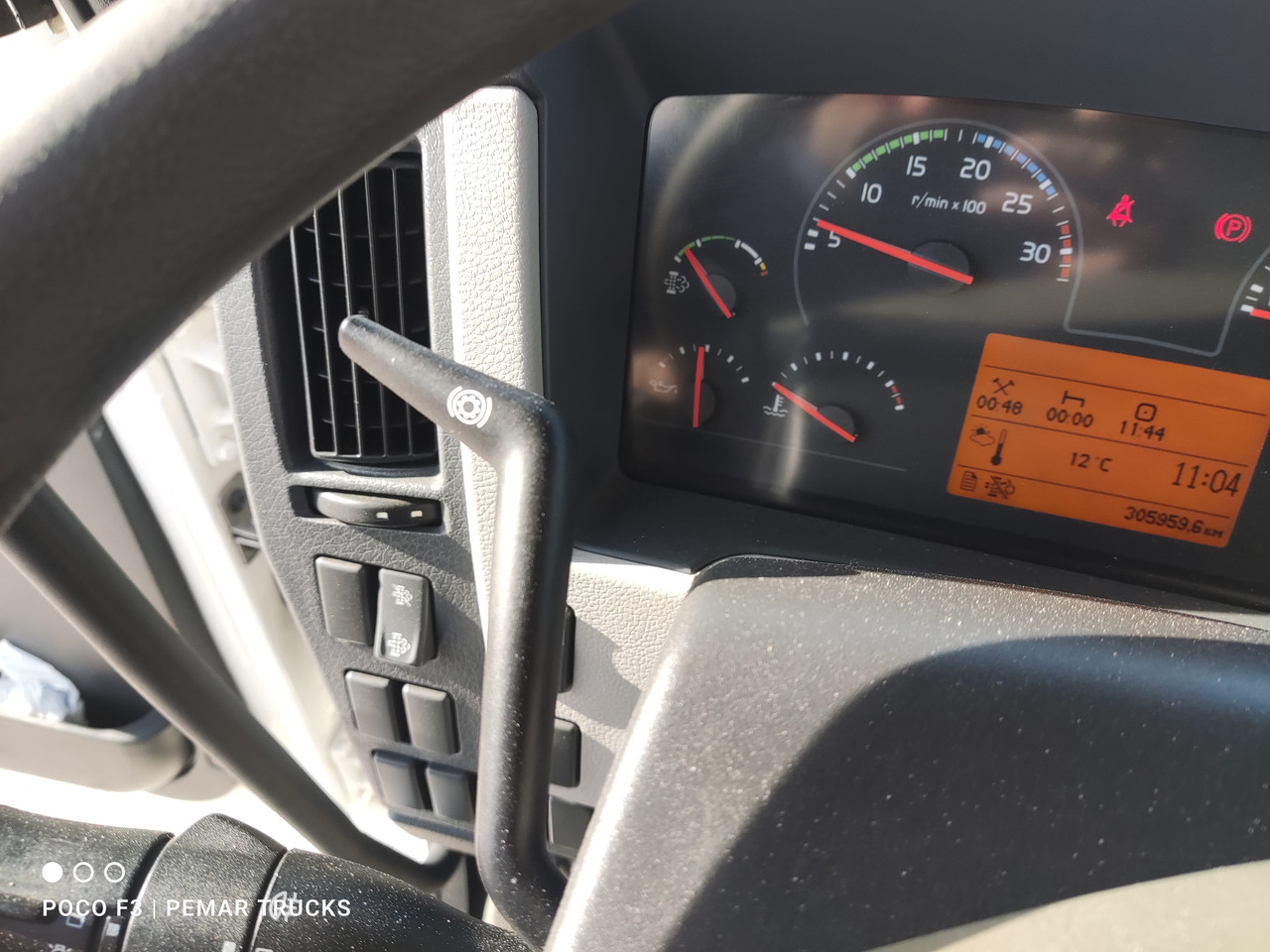 Truk berpendingin VOLVO FL 250 FRIGORIFICO 12T EURO 6: gambar 28
