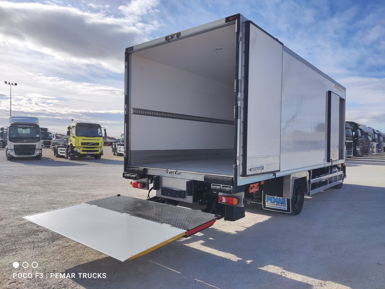 Truk berpendingin VOLVO FL 250 FRIGORIFICO 12T EURO 6: gambar 13